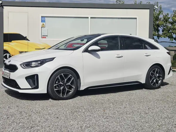 Kia ProCeed 2020 - 17400 EUR, 119400 km - AUTO.MOTO.pt - 119400km - foto 3 de 69
