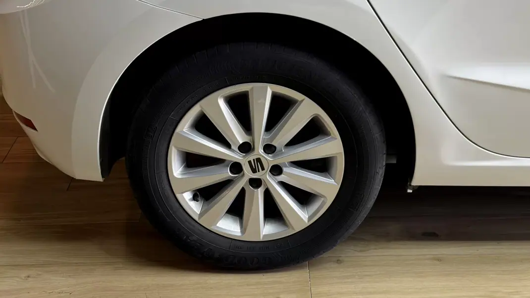 SEAT Ibiza 2023 - 14270 EUR, 50000 km - AUTO.MOTO.pt - 50000km - foto 6 de 38