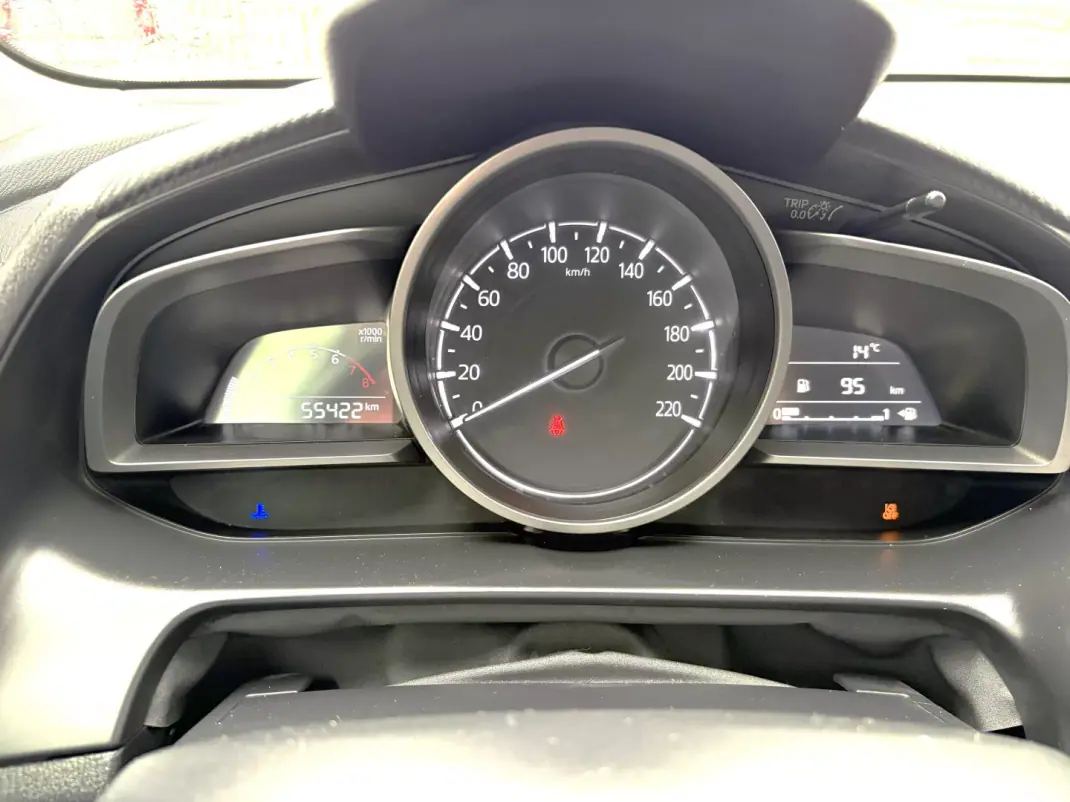 Mazda 2 2019 - 14350 EUR, 55422 km - AUTO.MOTO.pt - 55422km - foto 9 de 17