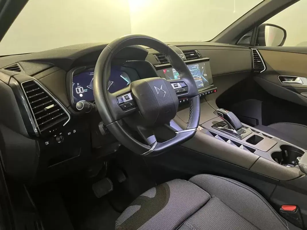 DS DS7 Crossback 2020 - 25500 EUR, 69000 km - 69000km - foto 14 de 36