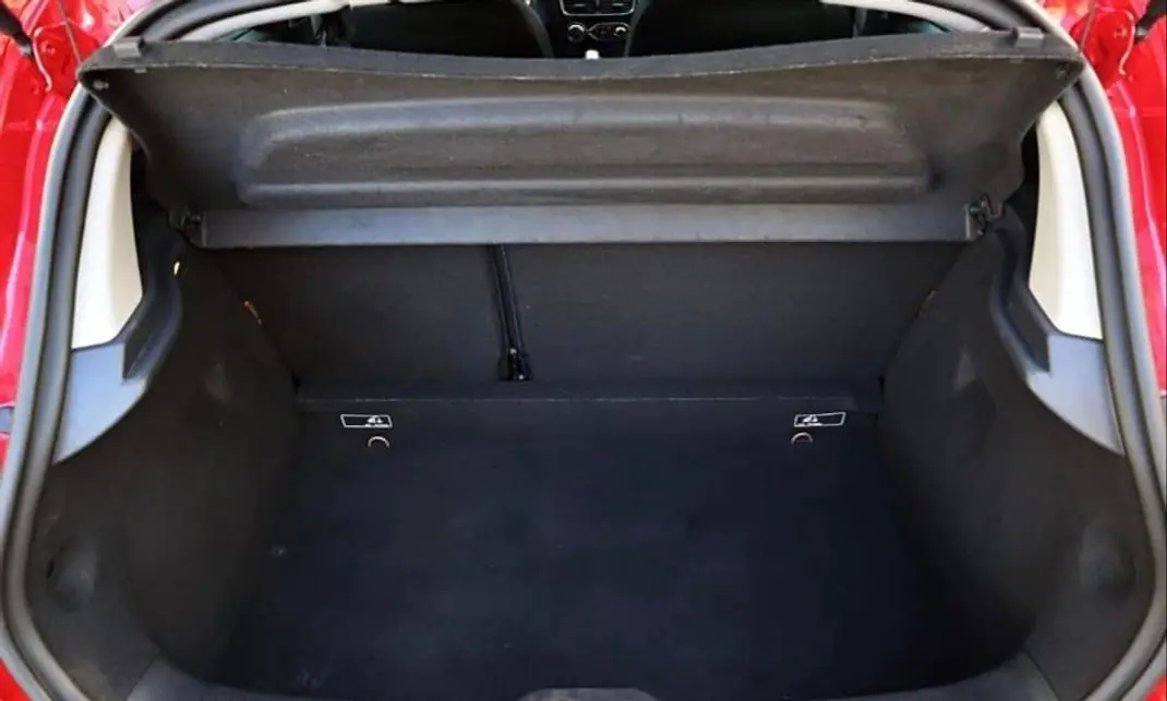 Renault Clio 2019 - 12800 EUR, 47000 km - 47000km - foto 11 de 14