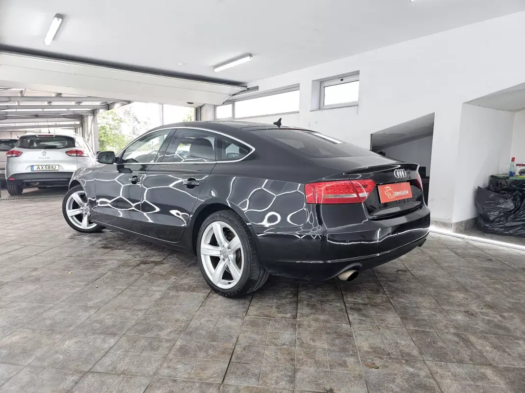 Audi A5 Sportback 2011 - 17500 EUR, 123569 km - AUTO.MOTO.pt - 123569km - foto 8 de 29