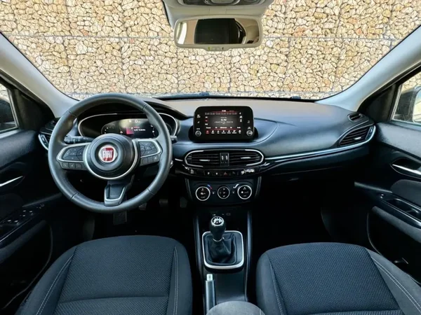Fiat Tipo 2021 - 16480 EUR, 83000 km - AUTO.MOTO.pt - 83000km - foto 28 de 39