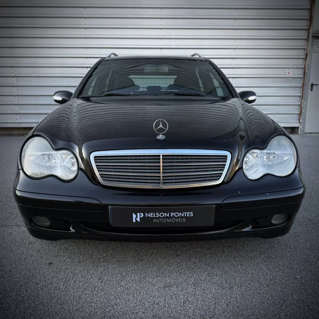 Mercedes-Benz C 200 2001 - 3900 EUR, 375000 km - 375000km - foto 4 de 23