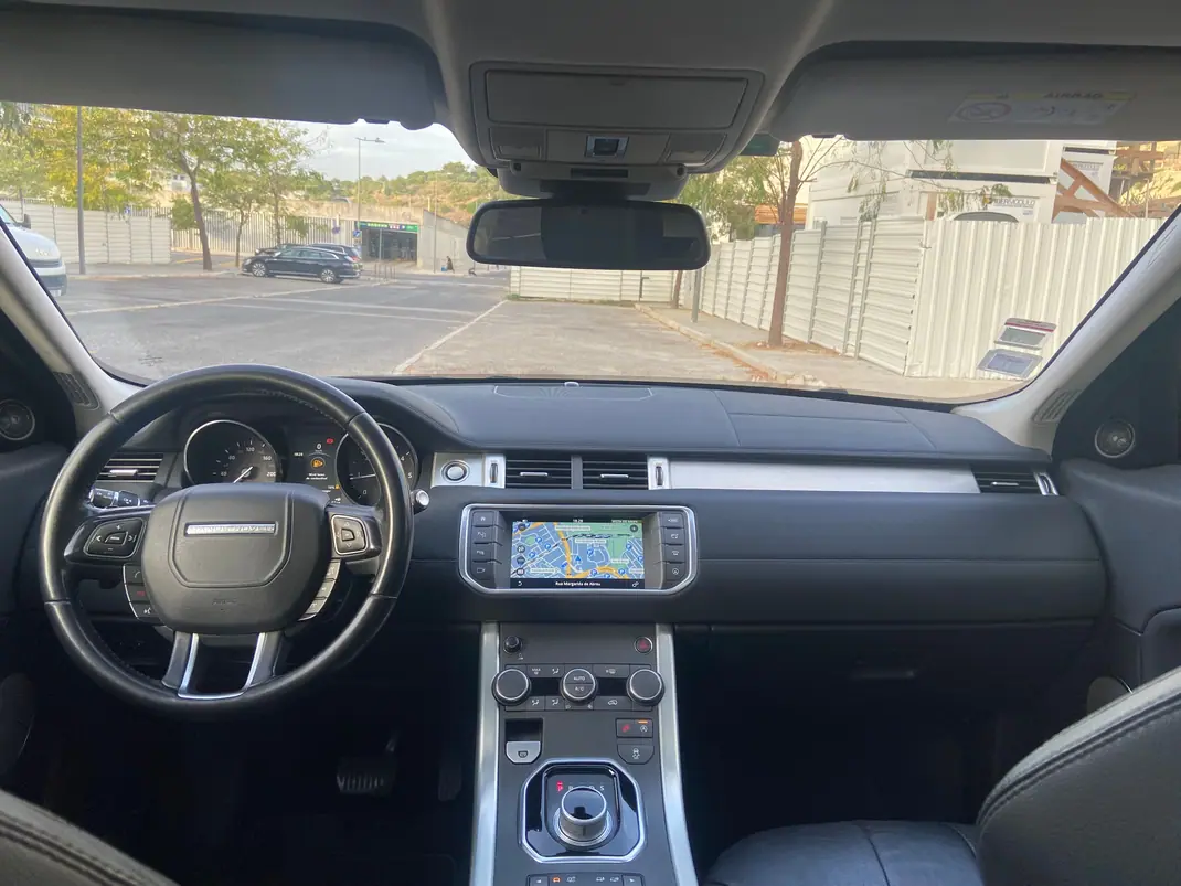 Land Rover Range Rover Evoque 2016 - 18000 EUR, 186000 km - 186000km - foto 2 de 4