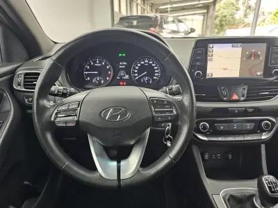 Hyundai i30 SW 2018 - 12950 EUR, 117053 km - AUTO.MOTO.pt - 117053km - foto 18 de 41