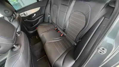 Mercedes-Benz C 300 2021 - 27900 EUR, 186885 km - AUTO.MOTO.pt - 186885km - foto 29 de 30