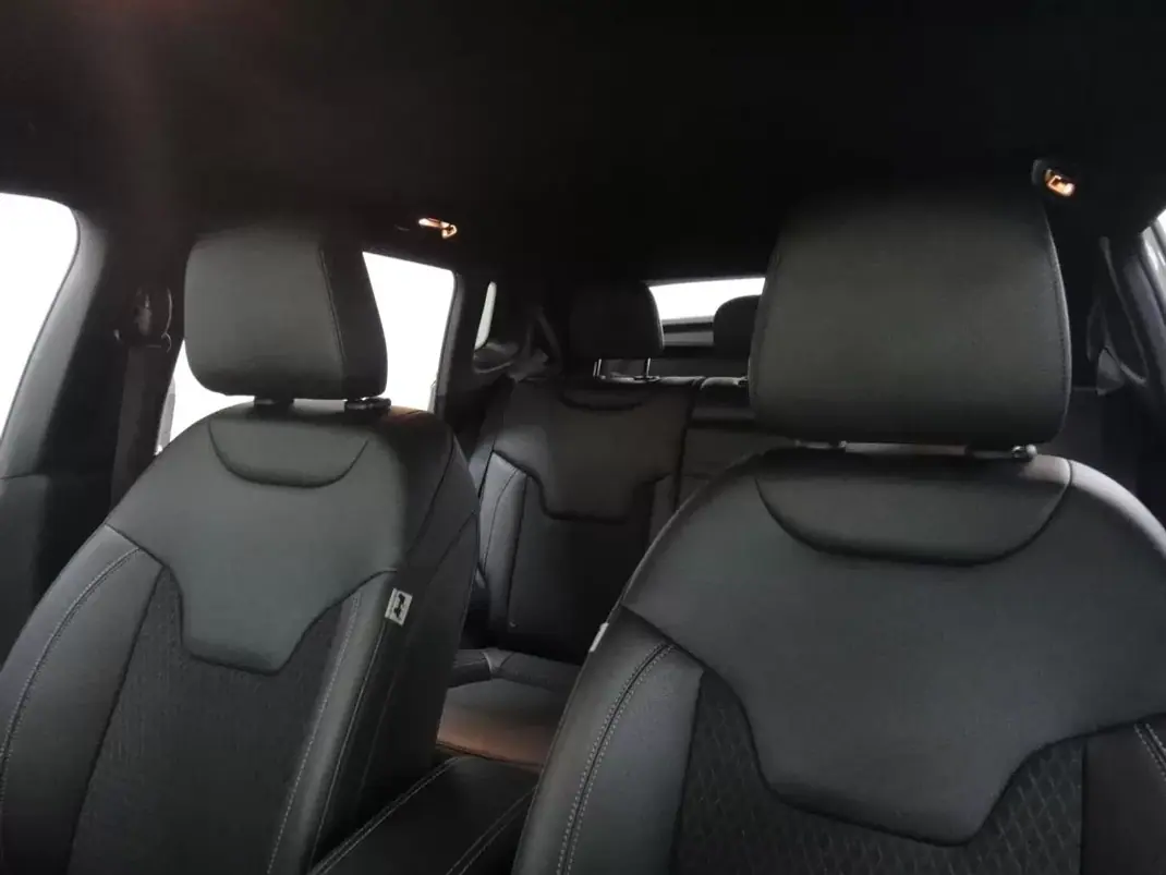 Jeep Compass 2021 - 20900 EUR, 100000 km - AUTO.MOTO.pt - 100000km - foto 14 de 40