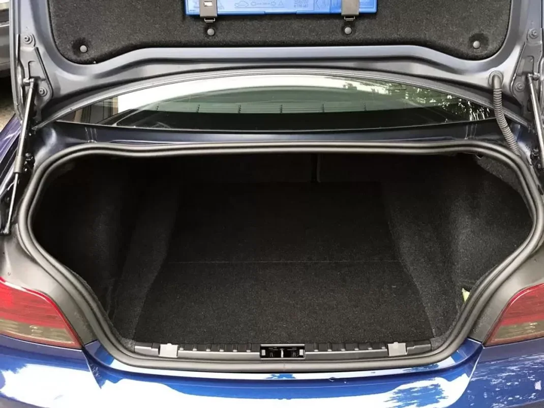 BMW 120 2010 - 16950 EUR, 96781 km - AUTO.MOTO.pt - 96781km - foto 9 de 10