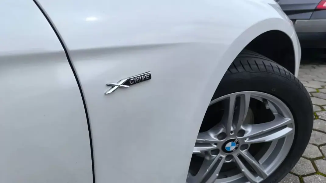 BMW 318 2015 - 12900 EUR, 195000 km - AUTO.MOTO.pt - 195000km - foto 4 de 20