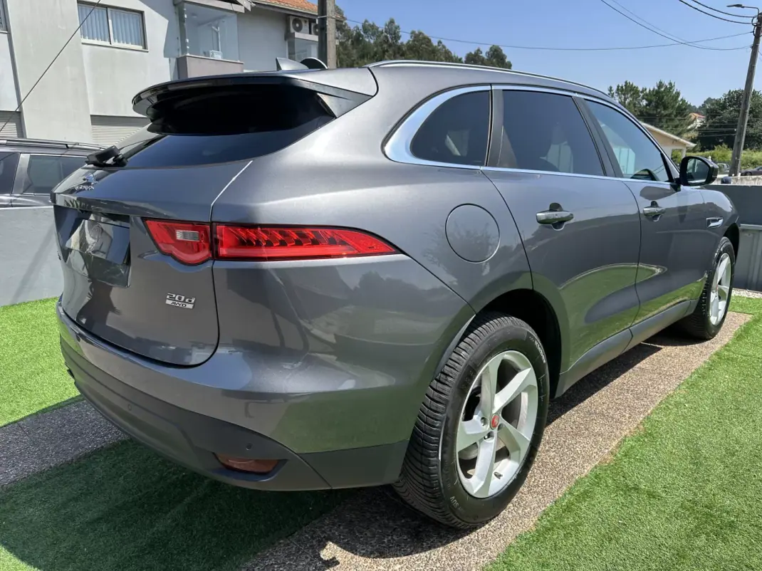Jaguar F-Pace 2018 - 22500 EUR, 146000 km - 146000km - foto 9 de 69