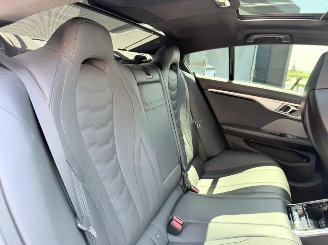 BMW 840 Gran Coupé 2020 - 58500 EUR, 182000 km - AUTO.MOTO.pt - 182000km - foto 17 de 18