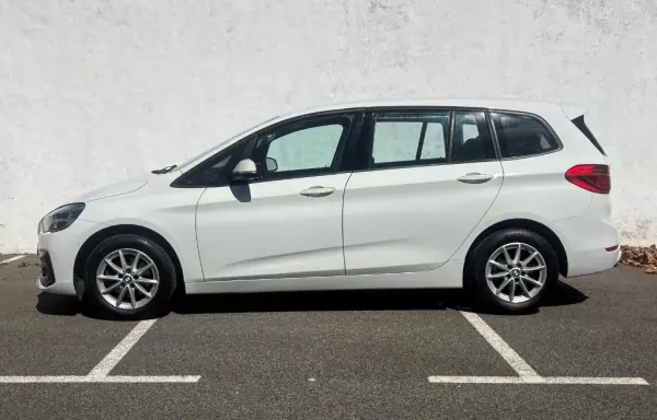 BMW 216 Gran Tourer 2019 - 15900 EUR, 105978 km - AUTO.MOTO.pt - 105978km - foto 7 de 20