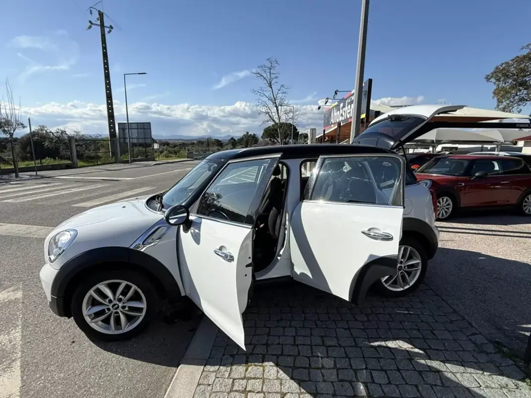 MINI Countryman 2013 - 14900 EUR, 167568 km - AUTO.MOTO.pt - 167568km - foto 10 de 17