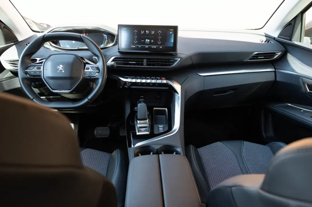 Peugeot 3008 2022 - 22900 EUR, 130230 km - 130230km - foto 8 de 21