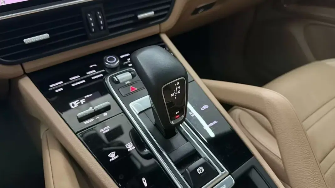 Porsche Cayenne Coupé 2019 - 69990 EUR, 59352 km - 59352km - foto 29 de 32