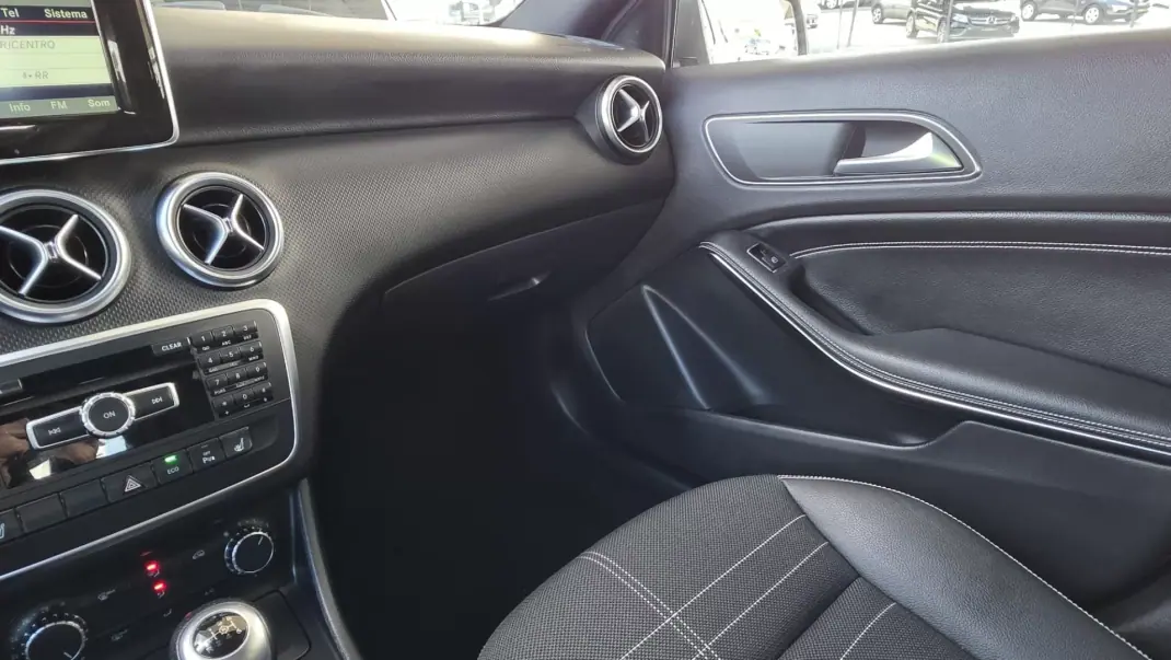Mercedes-Benz A 180 2014 - 14990 EUR, 149000 km - AUTO.MOTO.pt - 149000km - foto 24 de 29