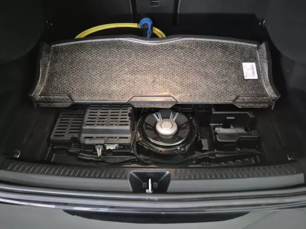 Mercedes-Benz A 250 Limousine 2021 - 29500 EUR, 92000 km - AUTO.MOTO.pt - 92000km - foto 26 de 30