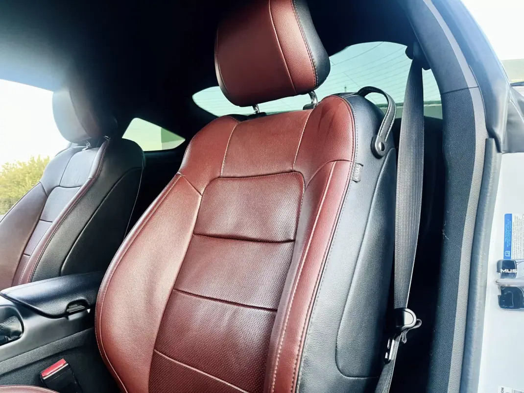 Ford Mustang 2016 - 34750 EUR, 144000 km - 144000km - foto 14 de 17