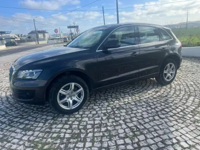 Audi Q5 Sportback 2011 - 10999 EUR, 270000 km - AUTO.MOTO.pt - 270000km - foto 2 de 6