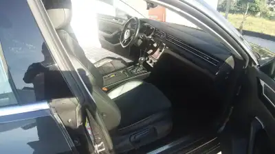 Volkswagen Arteon 2019 - 26650 EUR, 90000 km - AUTO.MOTO.pt - 90000km - foto 9 de 38