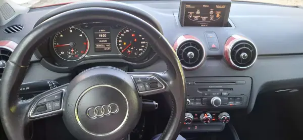Audi A1 2010 - 6850 EUR, 193000 km - AUTO.MOTO.pt - 193000km - foto 17 de 18