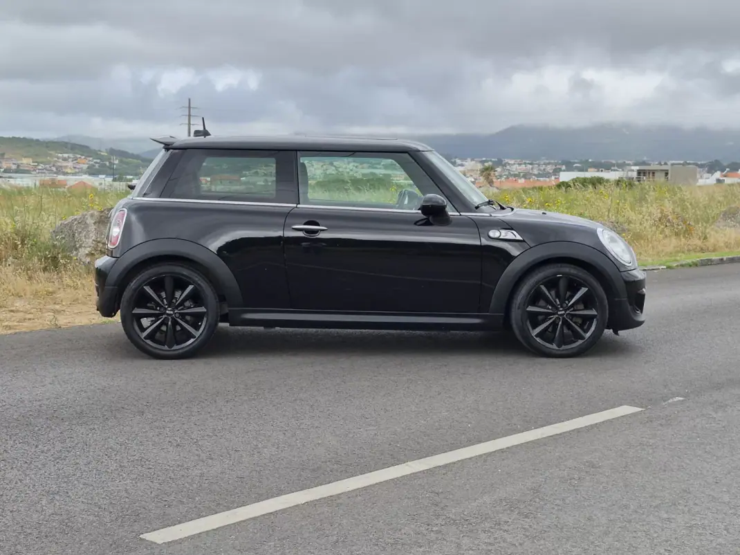 MINI 3 Portas 2013 - 11990 EUR, 187017 km - AUTO.MOTO.pt - 187017km - foto 19 de 28