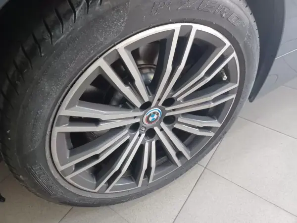 BMW 330 2021 - 27890 EUR, 51862 km - AUTO.MOTO.pt - 51862km - foto 35 de 37