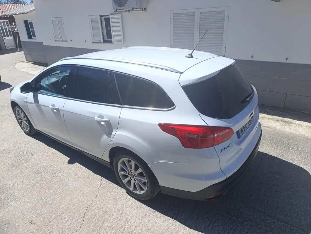 Ford Focus SW 2018 - 9500 EUR, 184610 km - 184610km - foto 9 de 11