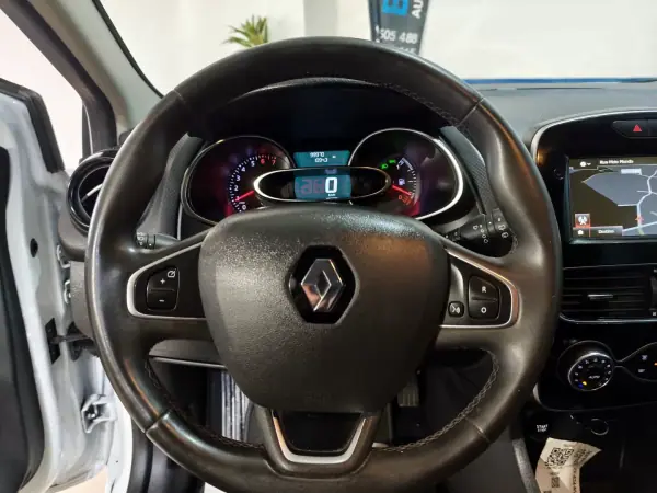 Renault Clio 2019 - 10990 EUR, 99000 km - AUTO.MOTO.pt - 99000km - foto 14 de 24