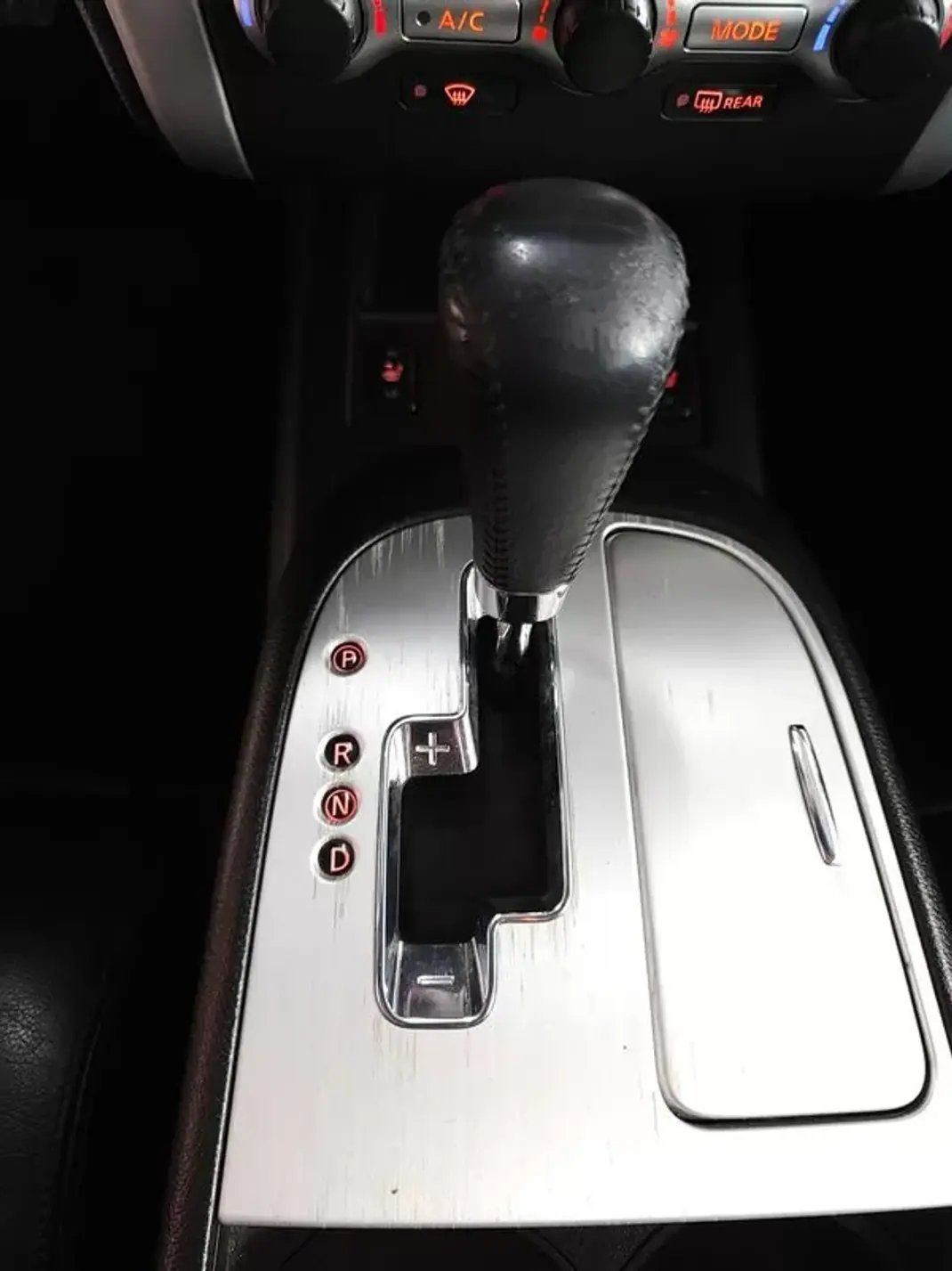 Nissan Murano 2010 - 14750 EUR, 154100 km - AUTO.MOTO.pt - 154100km - foto 43 de 46