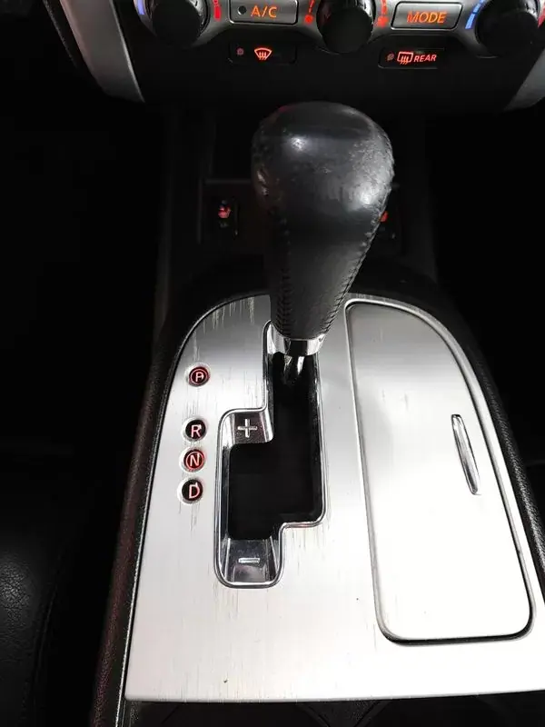 Nissan Murano 2010 - 14750 EUR, 154100 km - AUTO.MOTO.pt - 154100km - foto 43 de 46