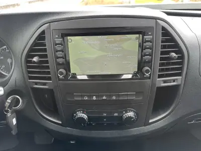 Mercedes-Benz Vito Tourer 2016 - 26900 EUR, 220000 km - AUTO.MOTO.pt - 220000km - foto 46 de 55