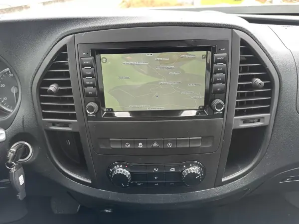 Mercedes-Benz Vito Tourer 2016 - 26900 EUR, 220000 km - AUTO.MOTO.pt - 220000km - foto 46 de 55