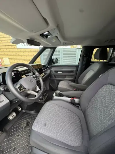 Volkswagen ID.Buzz 2025 - 59700 EUR, 15500 km - AUTO.MOTO.pt - 15500km - foto 10 de 14