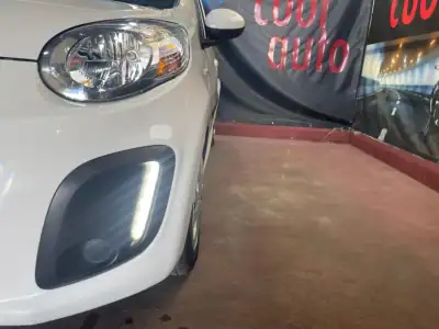 Citroën C1 2014 - 6750 EUR, 105000 km - AUTO.MOTO.pt - 105000km - foto 13 de 32