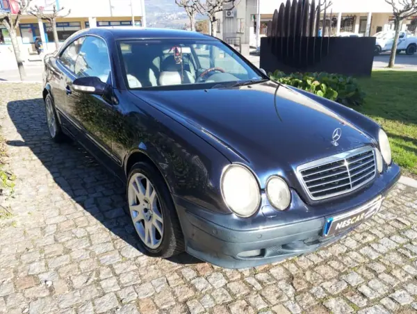 Mercedes-Benz CLK 230 2000 - 3990 EUR, 385827 km - AUTO.MOTO.pt - 385827km - foto 3 de 12