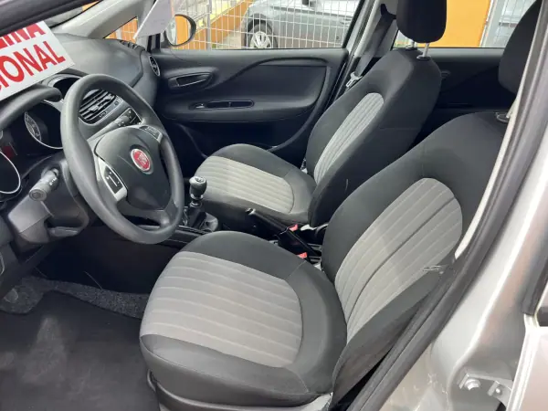 Fiat Punto 2018 - 7950 EUR, 94784 km - 94784km - foto 15 de 20