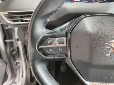 Peugeot 3008 2018 - 13950 EUR, 189000 km - 189000km - foto 26 de 36