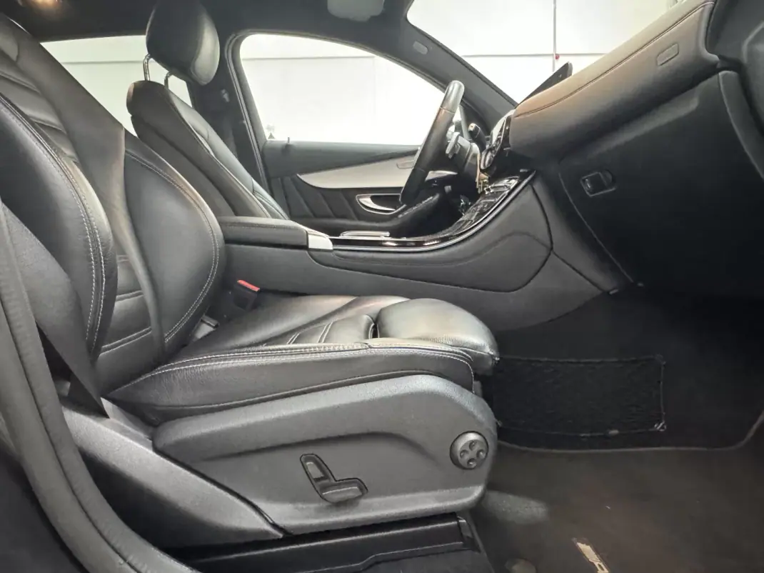 Mercedes-Benz EQC 400 2020 - 33990 EUR, 130000 km - 130000km - foto 36 de 39