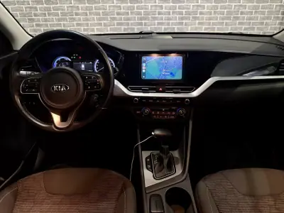 Kia Niro 2020 - 17490 EUR, 168000 km - AUTO.MOTO.pt - 168000km - foto 16 de 21