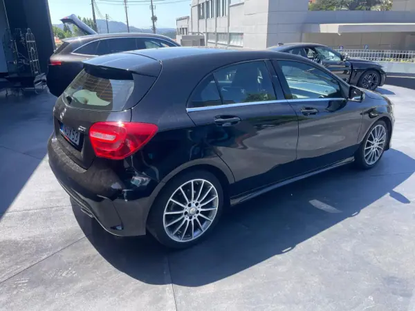 Mercedes-Benz A 180 2014 - 14900 EUR, 190000 km - AUTO.MOTO.pt - 190000km - foto 3 de 13
