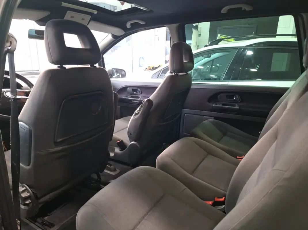 SEAT Alhambra 2007 - 4740 EUR, 314000 km - AUTO.MOTO.pt - 314000km - foto 6 de 17