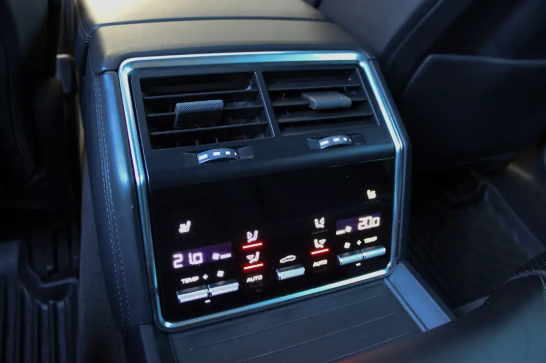 Porsche Panamera Sport Turismo 2021 - 89900 EUR, 47000 km - 47000km - foto 20 de 23