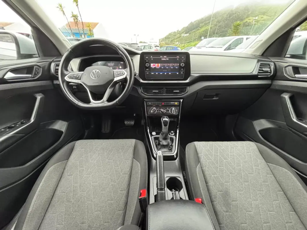 Volkswagen T-Cross 2025 - 24490 EUR, 22848 km - AUTO.MOTO.pt - 22848km - foto 11 de 14