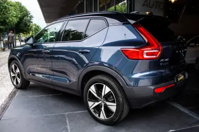 Volvo XC 40 2022 - 31990 EUR, 48265 km - AUTO.MOTO.pt - 48265km - foto 6 de 40