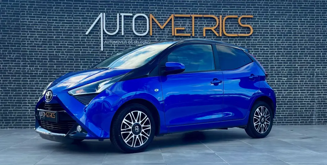 Toyota Aygo 2018 - 11750 EUR, 46000 km - AUTO.MOTO.pt - 46000km - foto 1 de 15