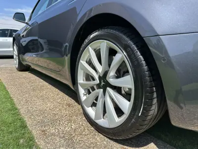 Tesla Model 3 2019 - 21900 EUR, 86000 km - AUTO.MOTO.pt - 86000km - foto 23 de 64