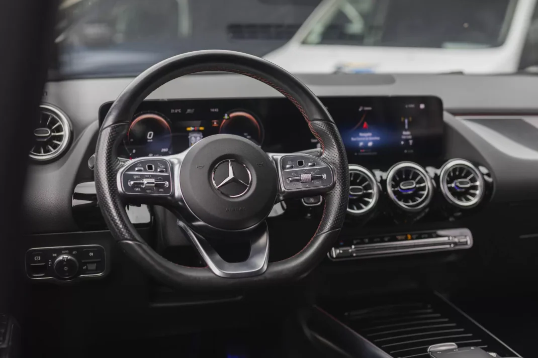 Mercedes-Benz GLA 180 2021 - 41900 EUR, 54000 km - AUTO.MOTO.pt - 54000km - foto 21 de 29