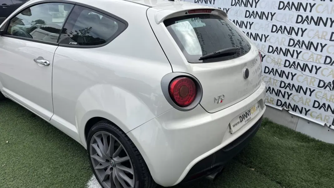 Alfa Romeo MiTo 2012 - 10250 EUR, 139000 km - AUTO.MOTO.pt - 139000km - foto 10 de 11